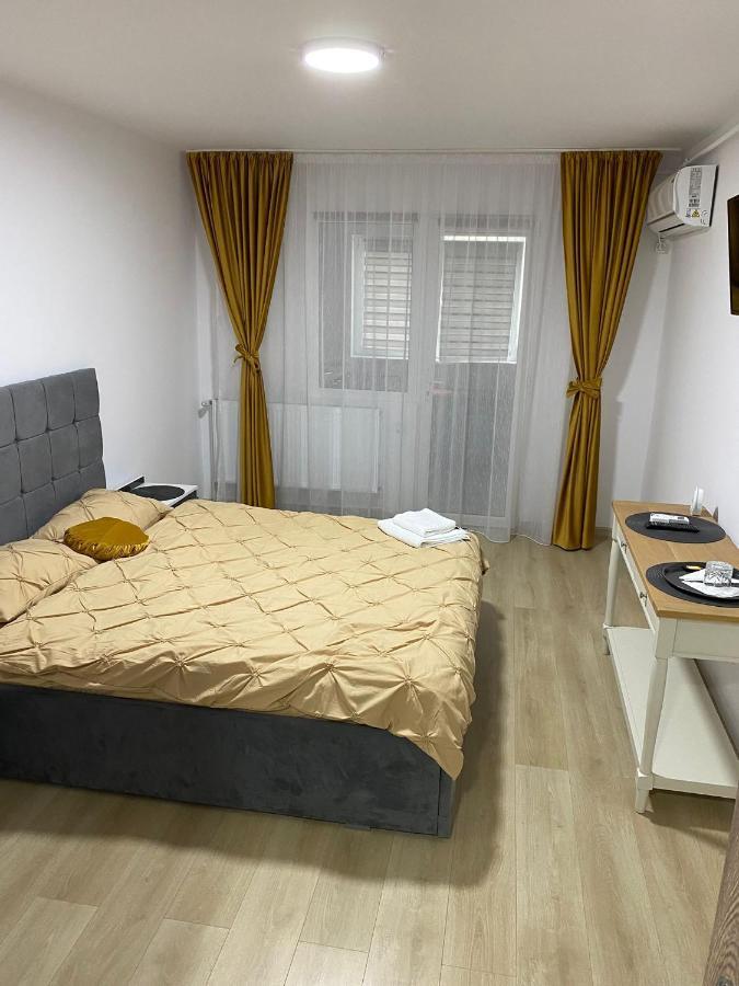 Apartmán Garsoniera Luxury Kevin Piteşti Exteriér fotografie